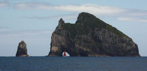 Piercy Island -Eye in the rock